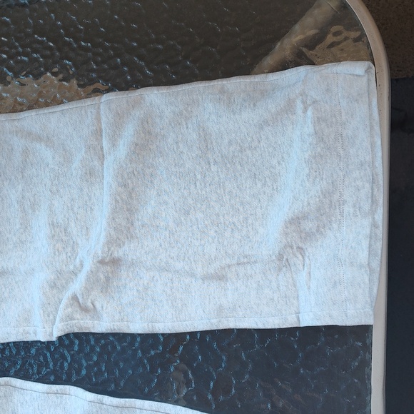 Extra High-Waisted SoComfy Wide-Leg Sweatpants Old Navy - Picture 3 of 9